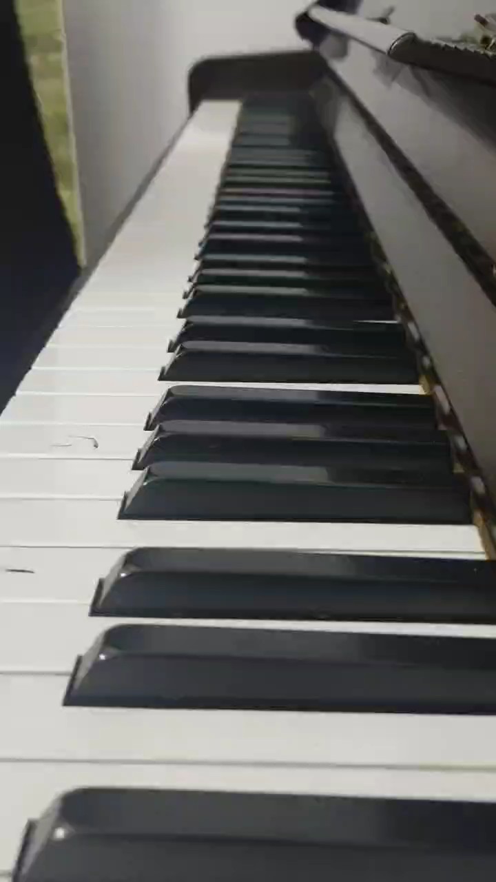 有一些地方不是很顺，请谅解