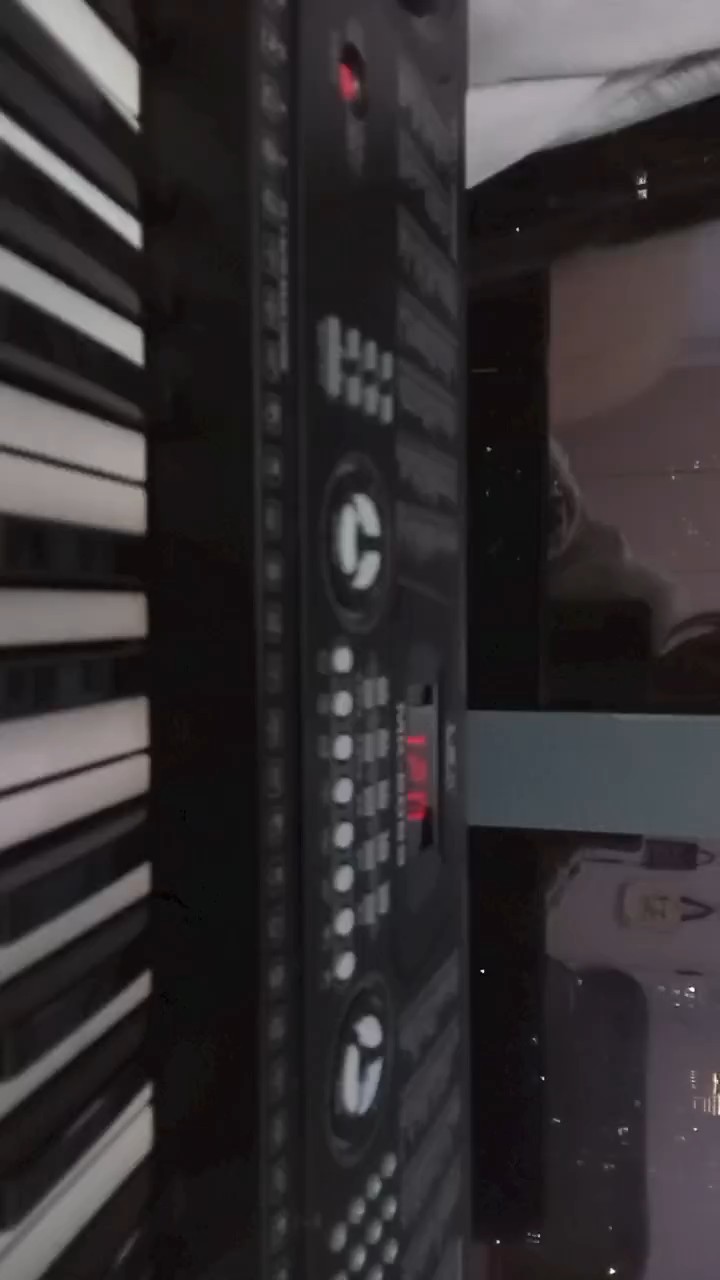 弹的不太好，多多包容。