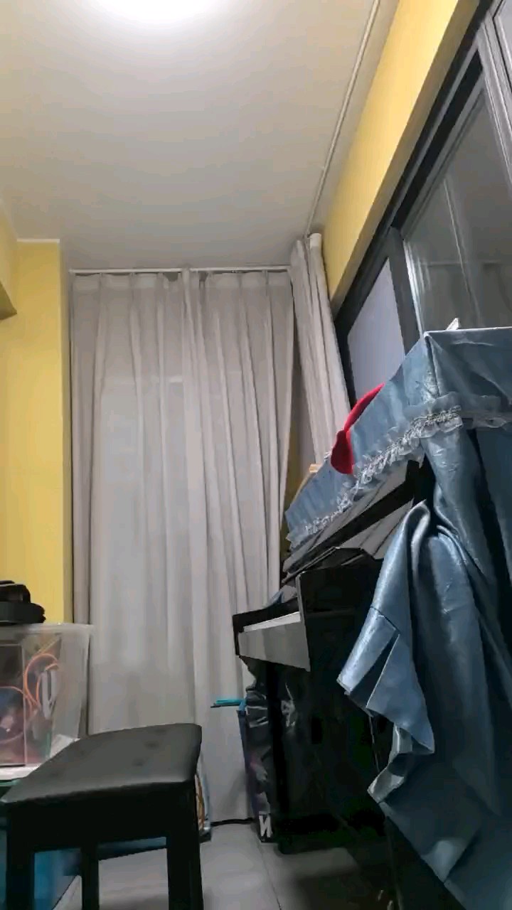 钢琴上的美妙旋律。