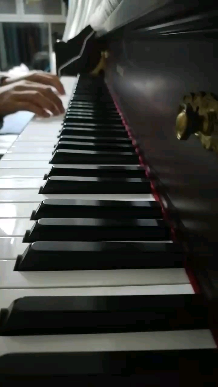 秋天的一首歌曲