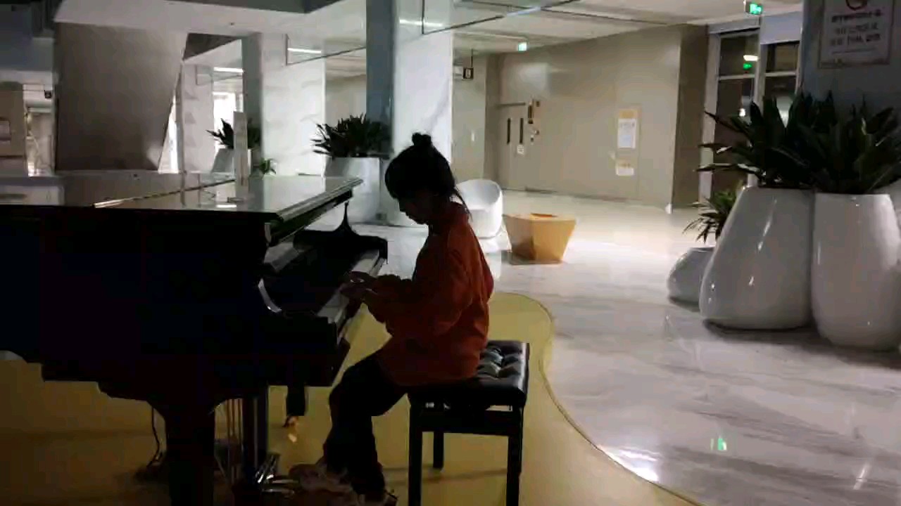 在黑影里也有英雄。