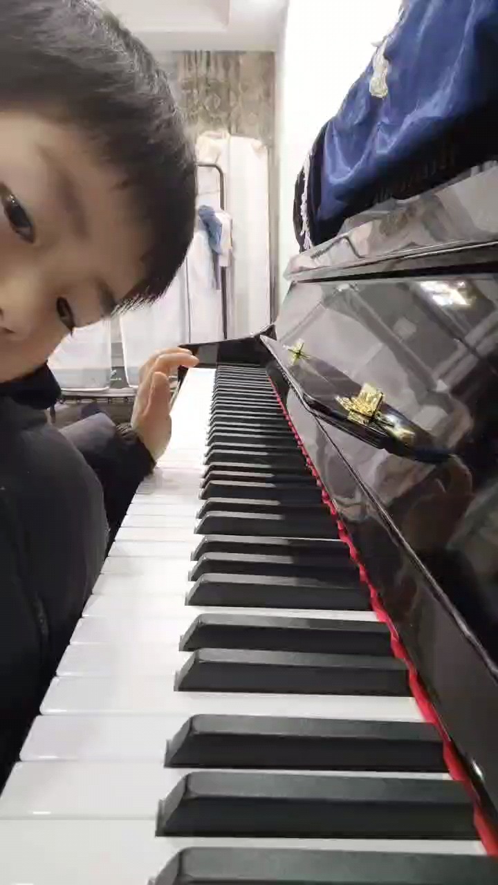 我不喜欢你们，我打你们。