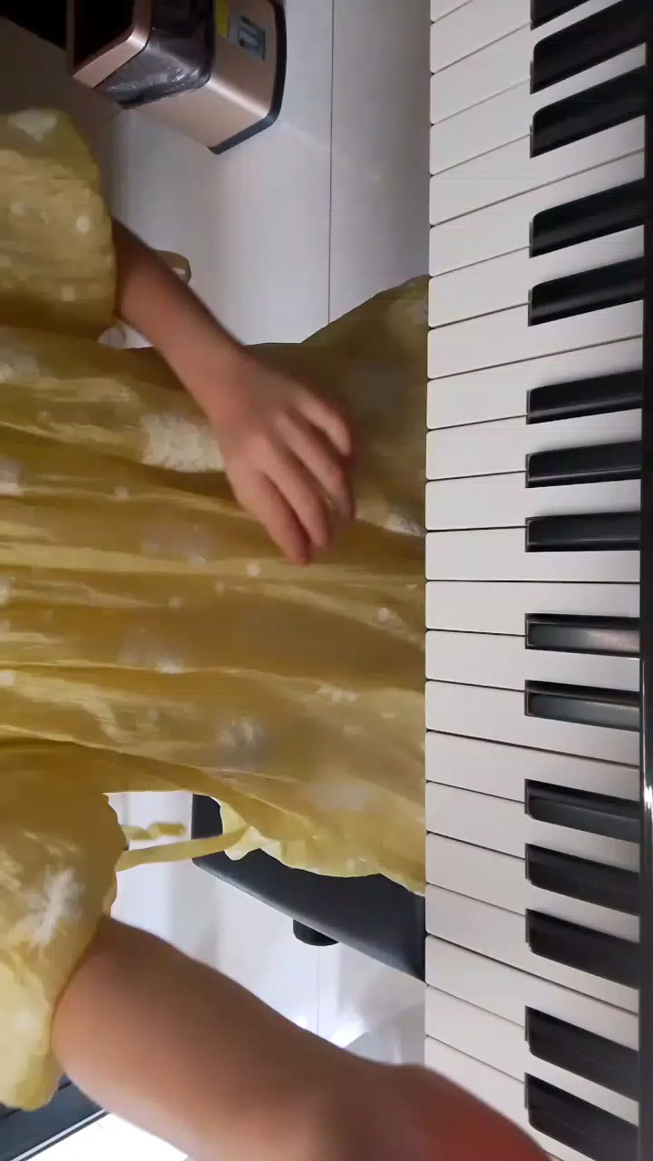 六级考级拜托。