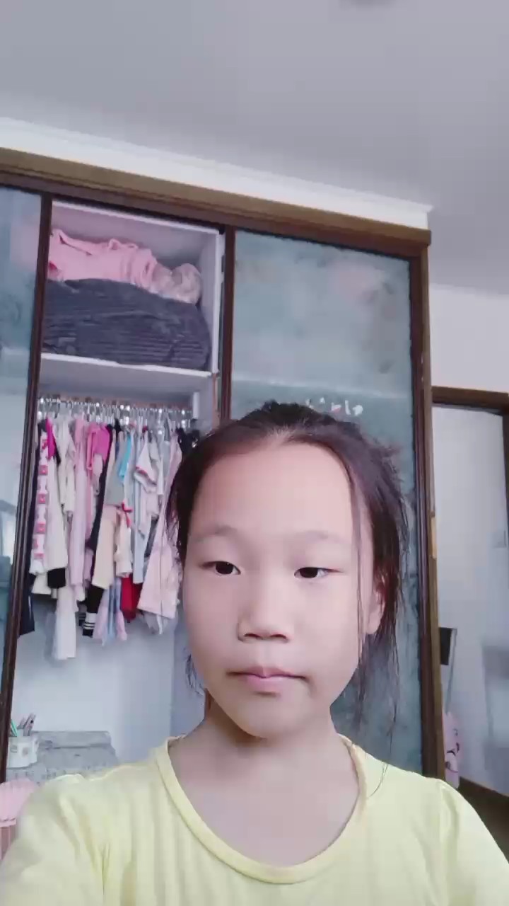 我自我感觉挺好的我妈妈说有一个音弹错了。
