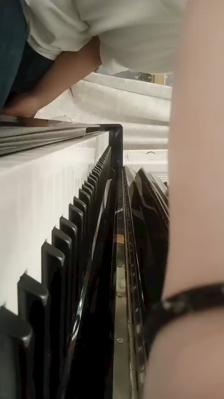 花两天时间自学的，有一点不流畅，见谅