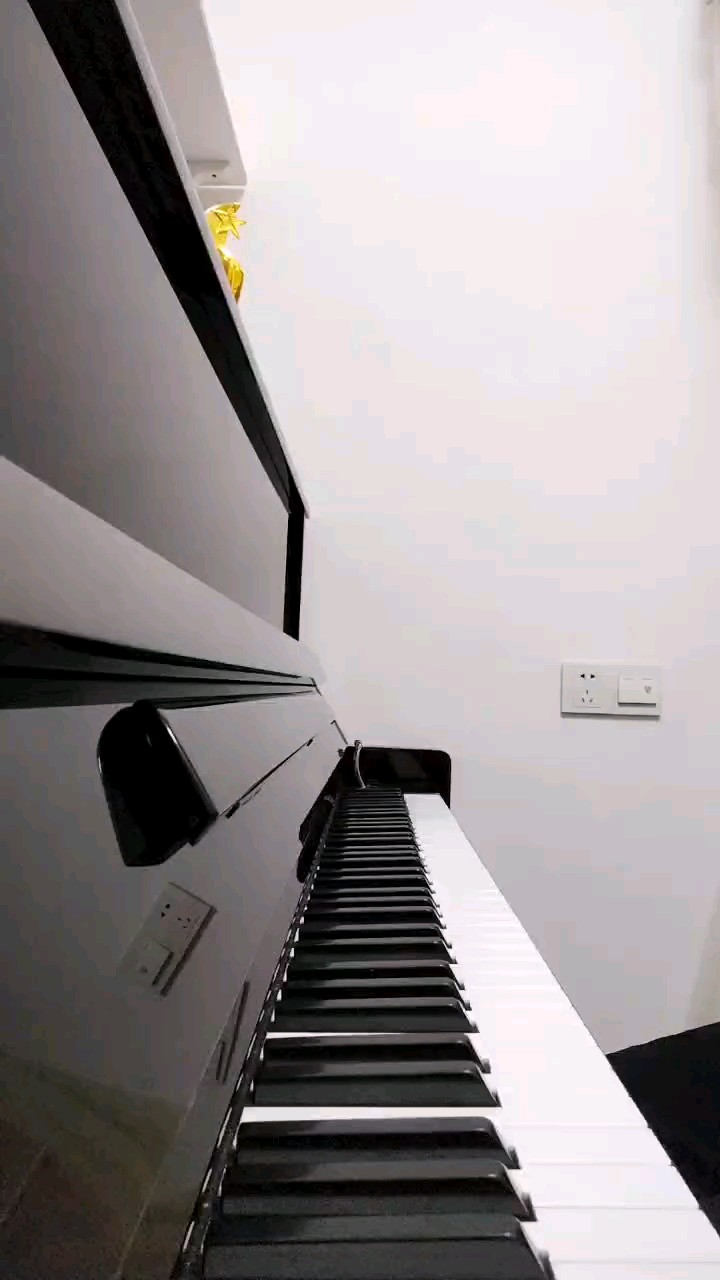 由于这是我哥的手机，所以我一周录一视频😘