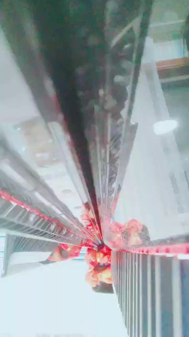 后面稍为有一点卡，但可一起给我点赞吗谢谢😊