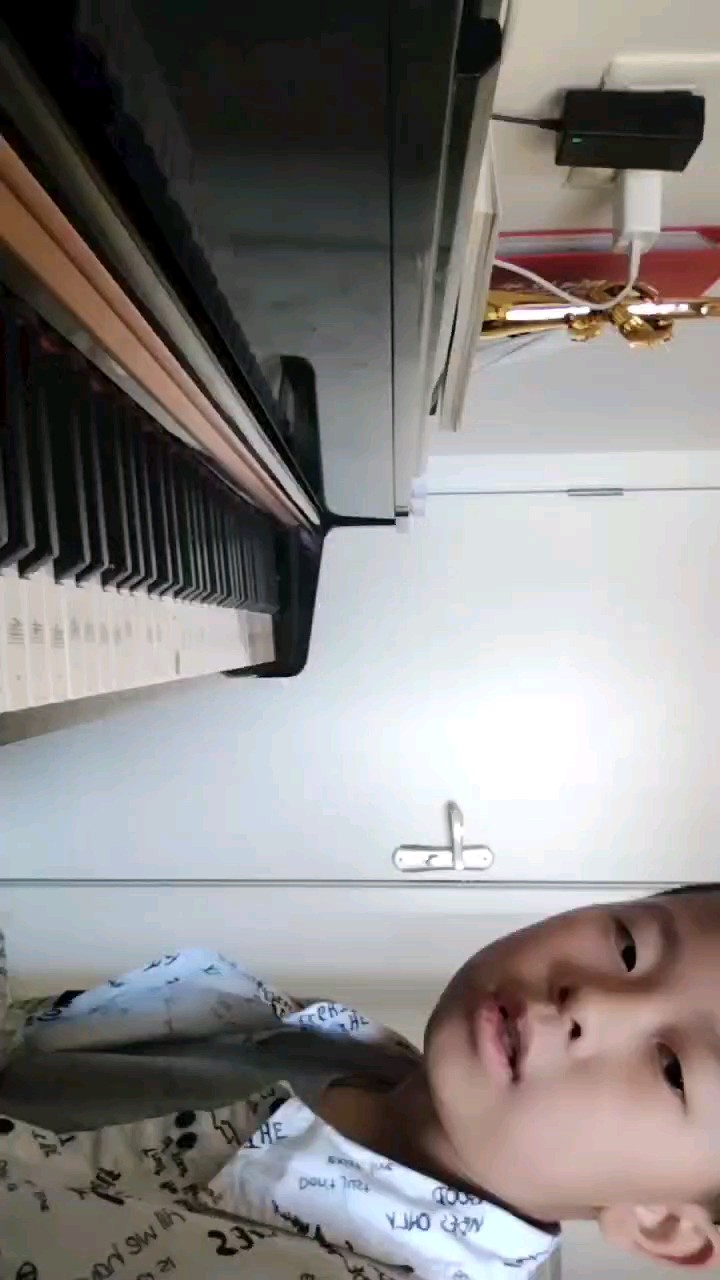 自编小曲，这是我的第1个视频，谢谢大家的关注与支持！😄😛😙（⌒▽⌒）ヽ(*≧ω≦)ﾉ