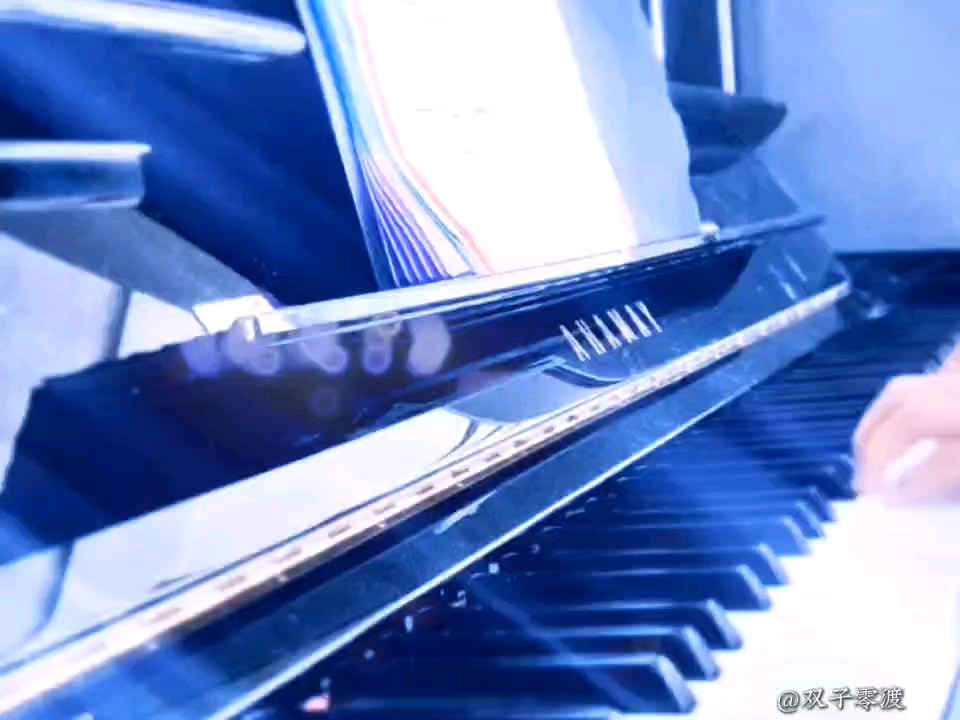 《起风了》钢琴+歌曲版