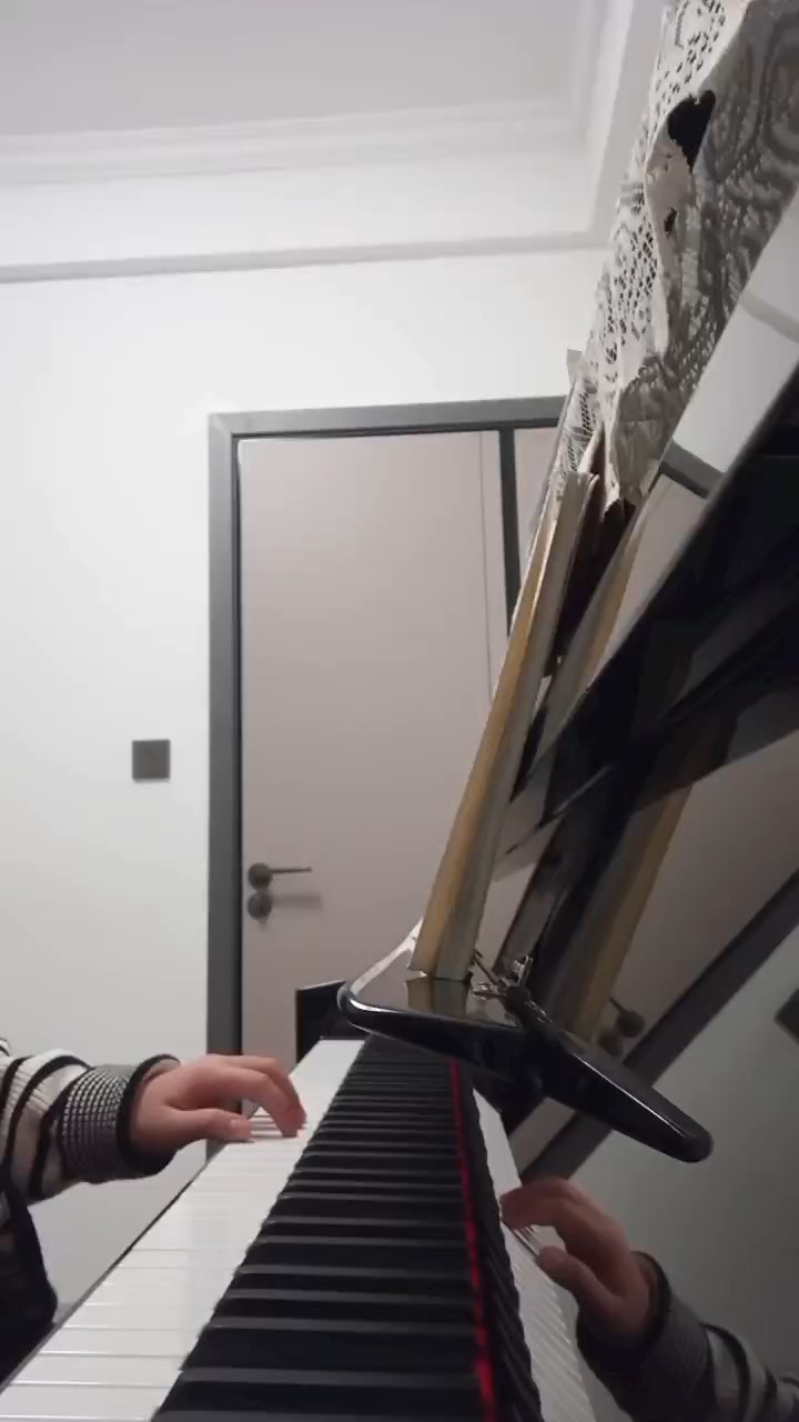 刚学，如有不好的地方，请多多指教