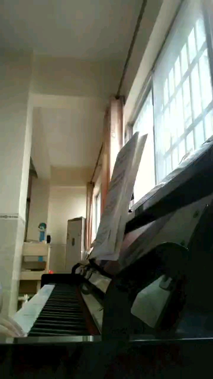 第三级a-1.小猫和线球钢琴谱-c调-虫虫钢琴