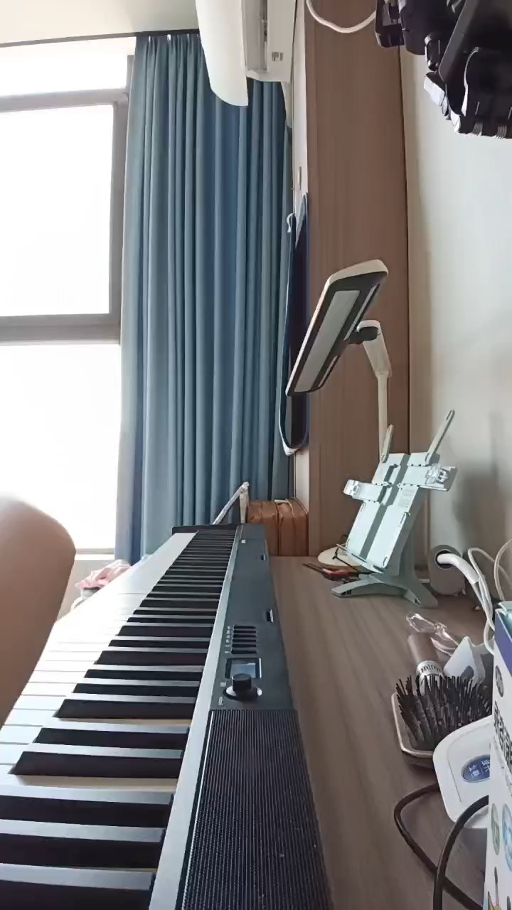 请各位高手多多指点！