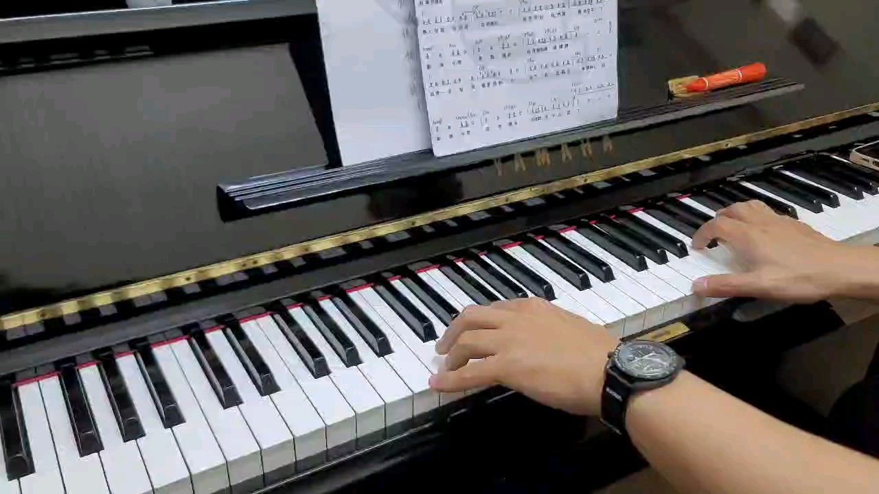 鋼琴